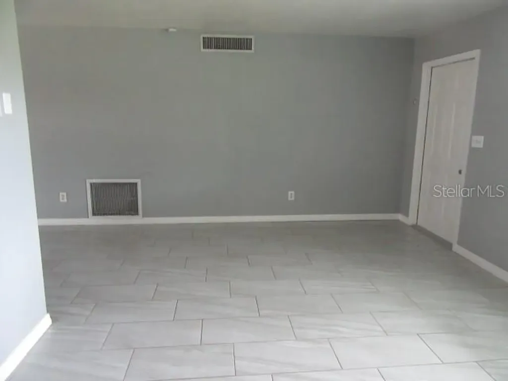 890 7th Avenue NE Largo FL 33770