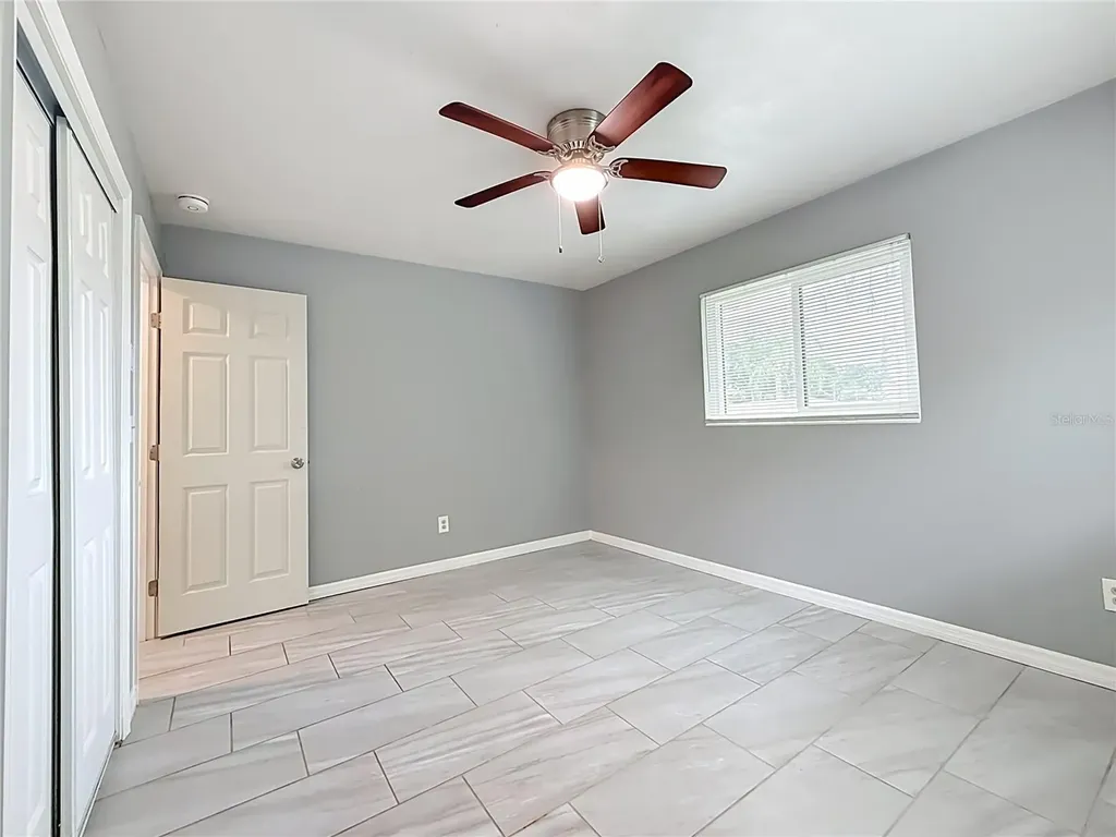 890 7th Avenue NE Largo FL 33770