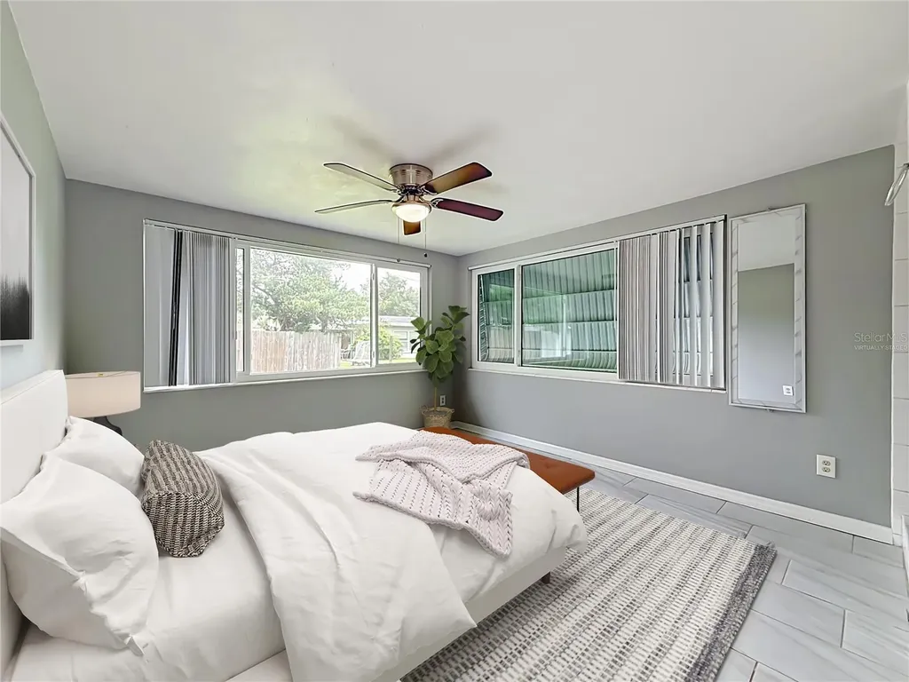 890 7th Avenue NE Largo FL 33770