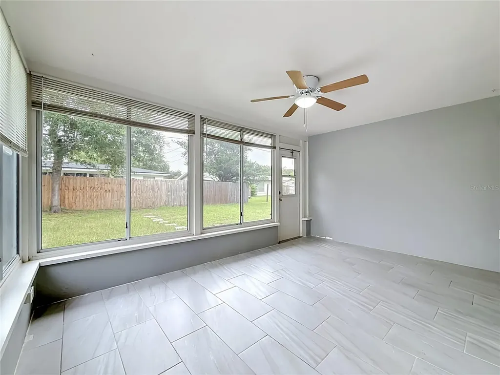 890 7th Avenue NE Largo FL 33770