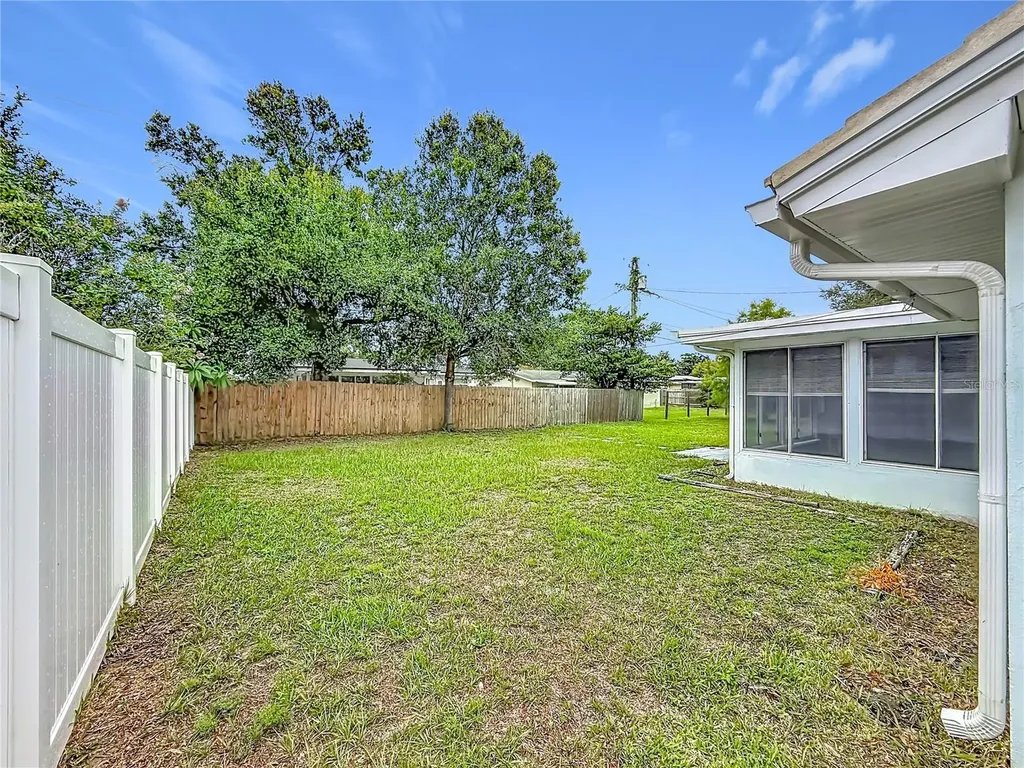 890 7th Avenue NE Largo FL 33770