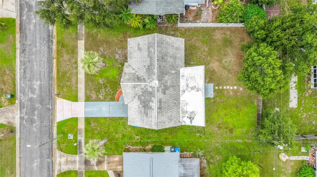 890 7th Avenue NE Largo FL 33770