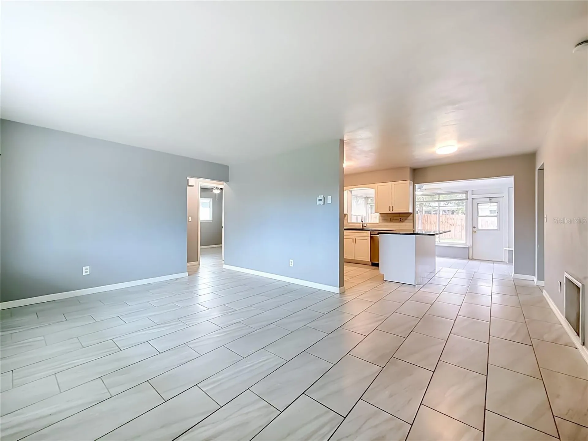 890 7th Avenue NE Largo FL 33770