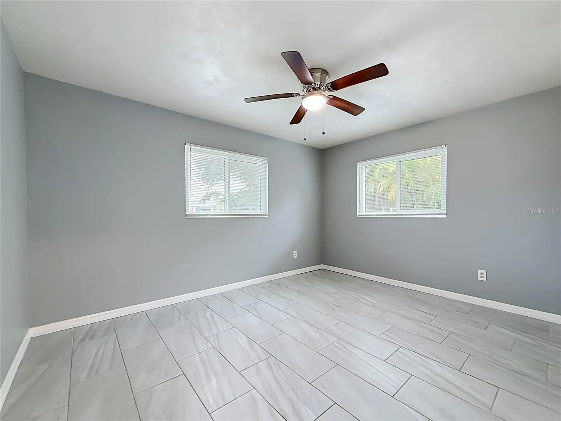 890 7th Avenue NE Largo FL 33770