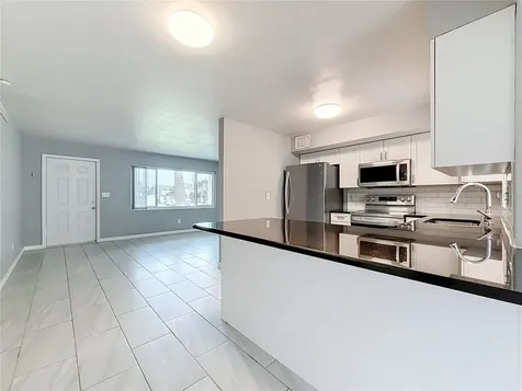 890 7th Avenue NE Largo FL 33770