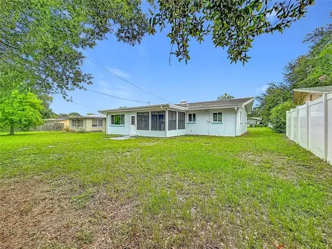 890 7th Avenue NE Largo FL 33770