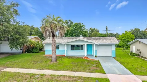 890 7th Avenue NE Largo FL 33770