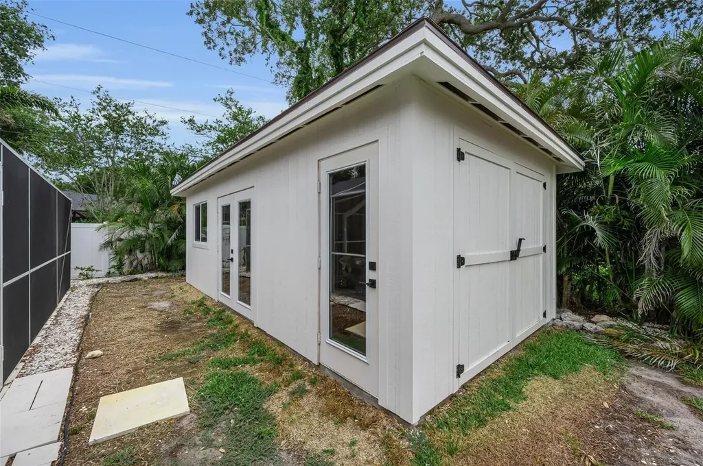 14516 Bay Hills Drive Largo FL 33774