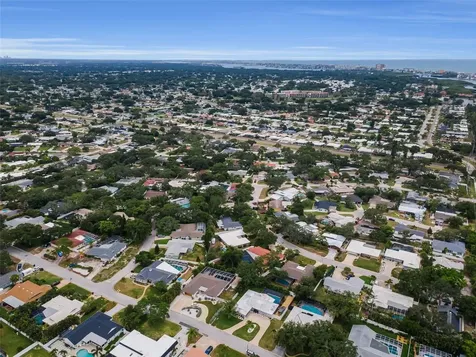 14516 Bay Hills Drive Largo FL 33774