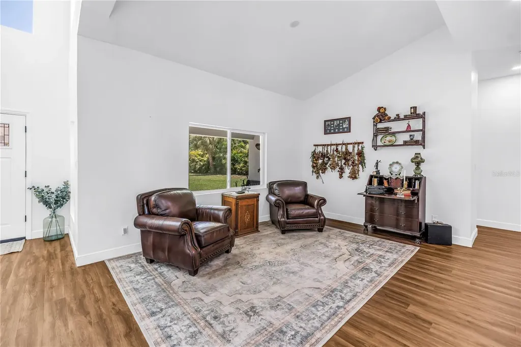 2280 Pinellas Point Drive S St Petersburg FL 33712