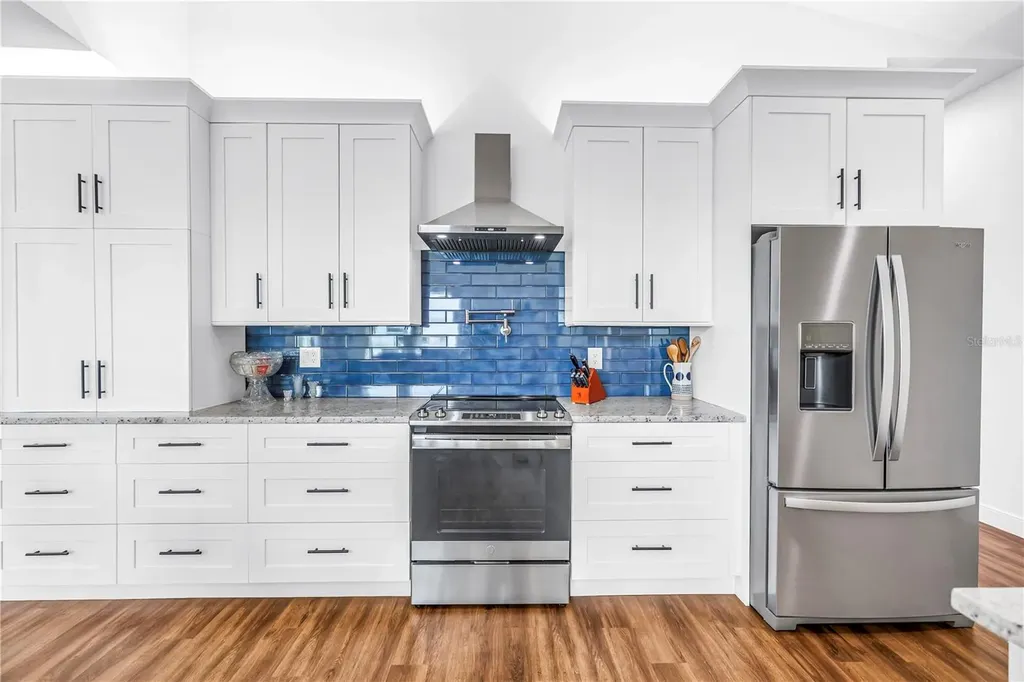2280 Pinellas Point Drive S St Petersburg FL 33712