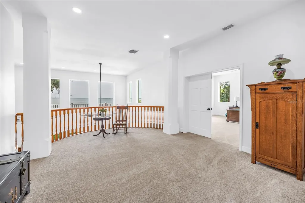 2280 Pinellas Point Drive S St Petersburg FL 33712