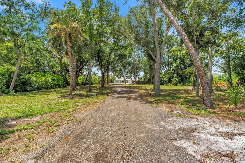 2280 Pinellas Point Drive S St Petersburg FL 33712