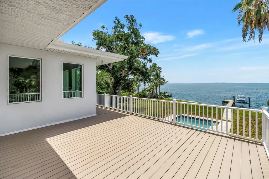2280 Pinellas Point Drive S St Petersburg FL 33712