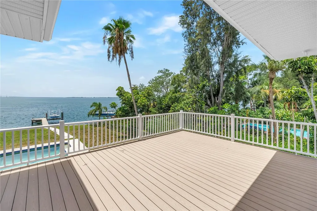 2280 Pinellas Point Drive S St Petersburg FL 33712