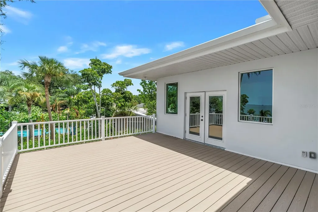 2280 Pinellas Point Drive S St Petersburg FL 33712