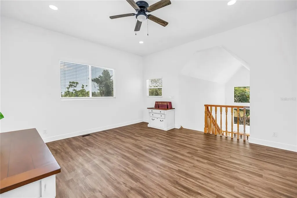 2280 Pinellas Point Drive S St Petersburg FL 33712