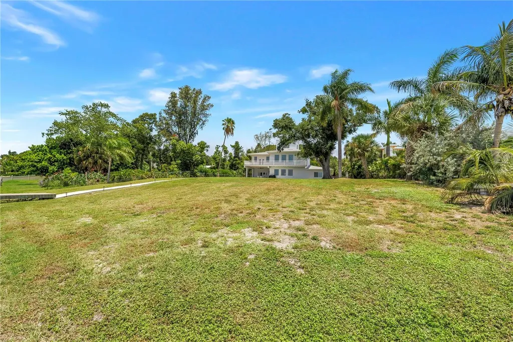 2280 Pinellas Point Drive S St Petersburg FL 33712