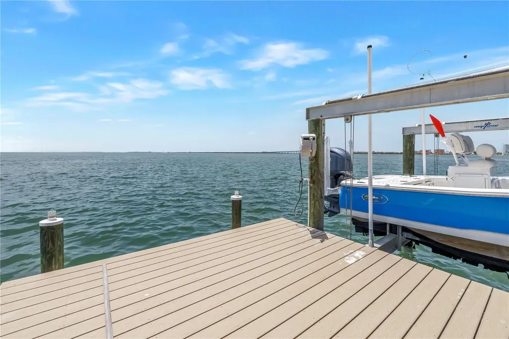 2280 Pinellas Point Drive S St Petersburg FL 33712