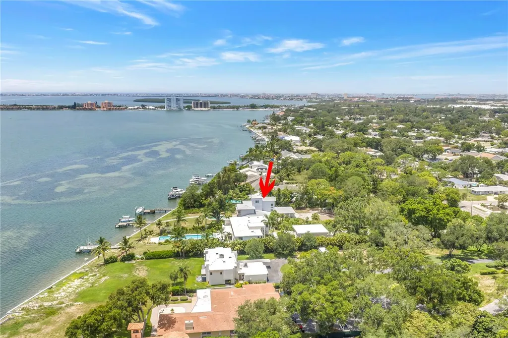 2280 Pinellas Point Drive S St Petersburg FL 33712