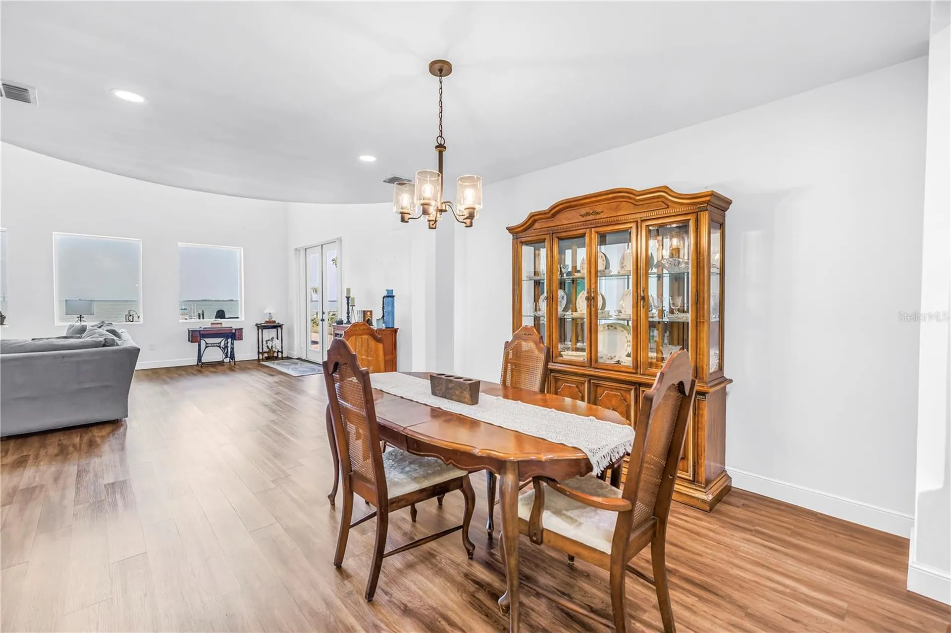 2280 Pinellas Point Drive S St Petersburg FL 33712