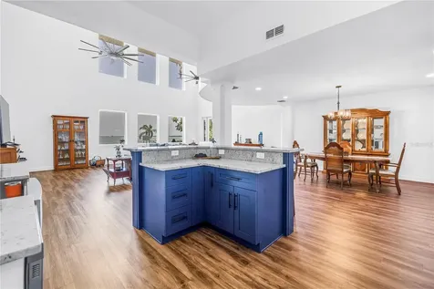 2280 Pinellas Point Drive S St Petersburg FL 33712