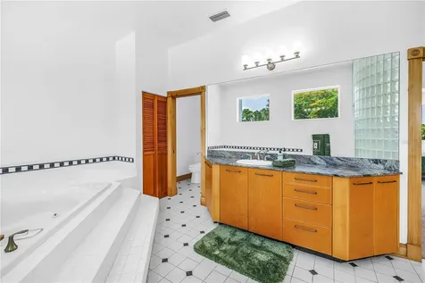2280 Pinellas Point Drive S St Petersburg FL 33712