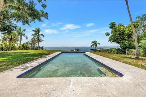 2280 Pinellas Point Drive S St Petersburg FL 33712