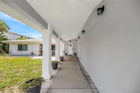 2280 Pinellas Point Drive S St Petersburg FL 33712