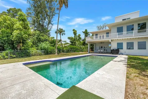 2280 Pinellas Point Drive S St Petersburg FL 33712
