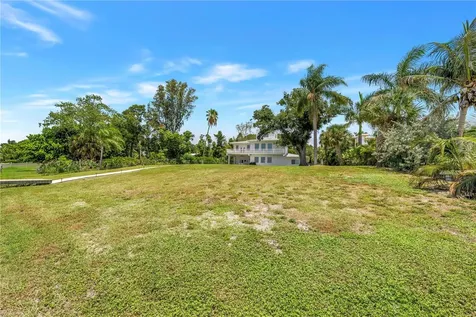 2280 Pinellas Point Drive S St Petersburg FL 33712