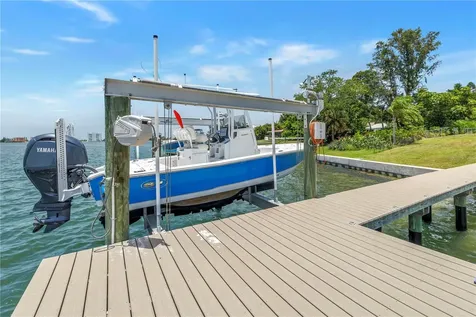 2280 Pinellas Point Drive S St Petersburg FL 33712