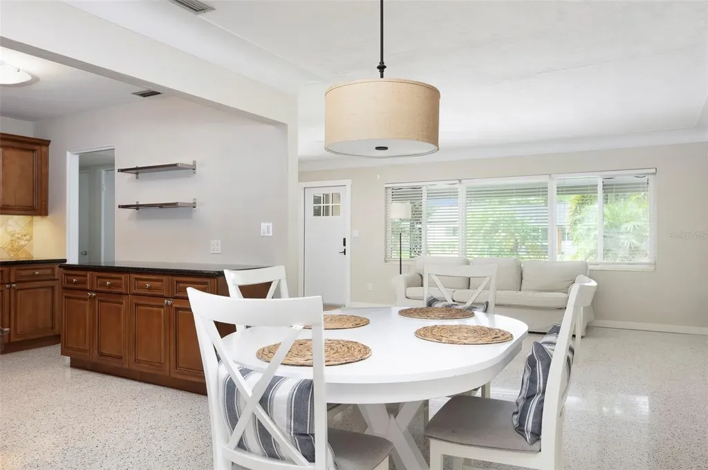 6355 23rd Avenue N St Petersburg FL 33710