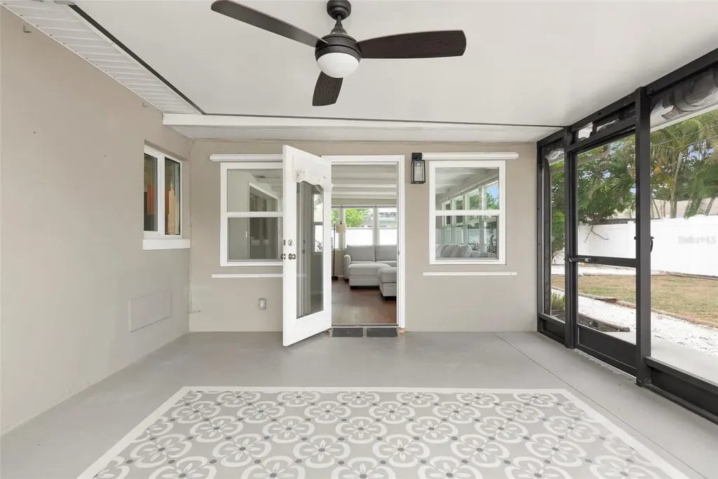 6355 23rd Avenue N St Petersburg FL 33710