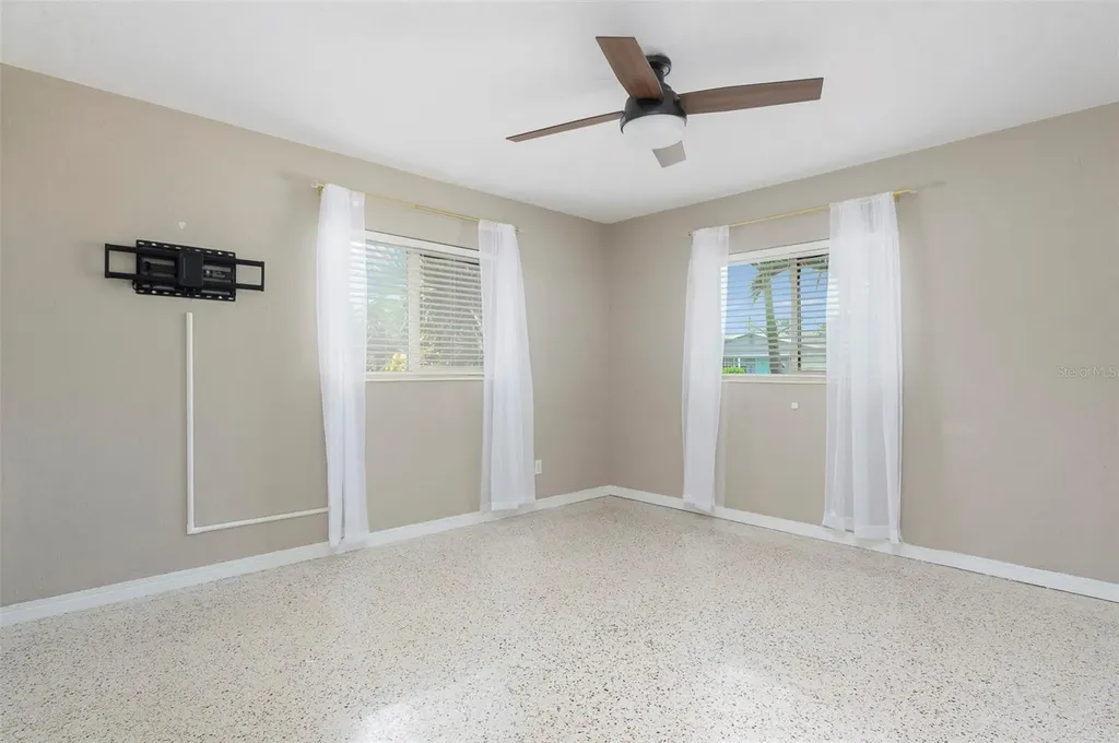 6355 23rd Avenue N St Petersburg FL 33710