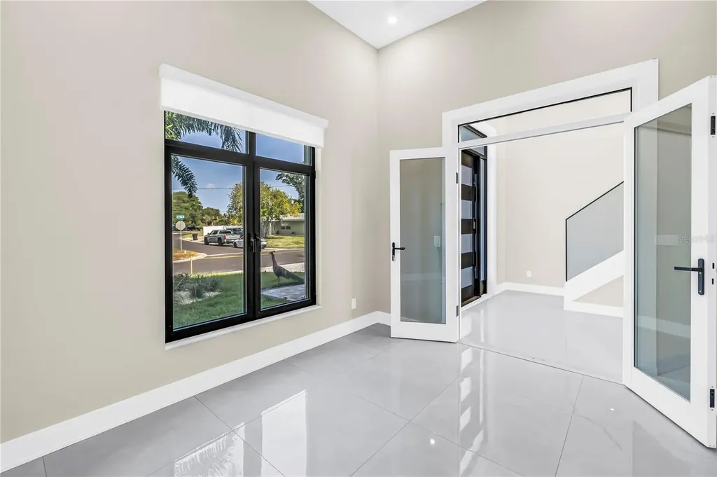 2783 67th Way N St Petersburg FL 33710