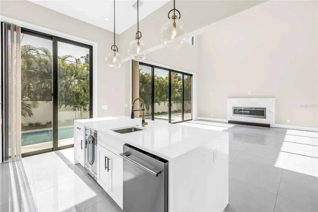 2783 67th Way N St Petersburg FL 33710