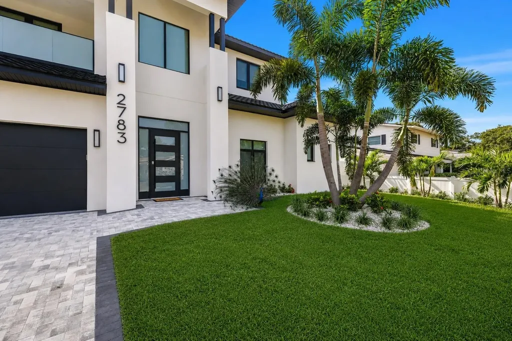 2783 67th Way N St Petersburg FL 33710
