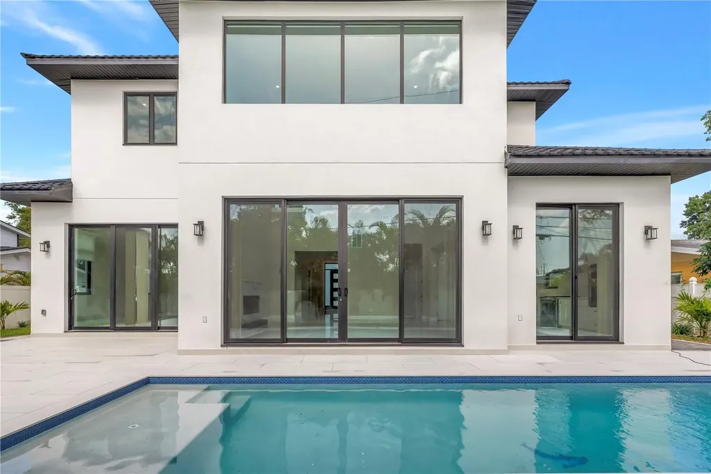 2783 67th Way N St Petersburg FL 33710
