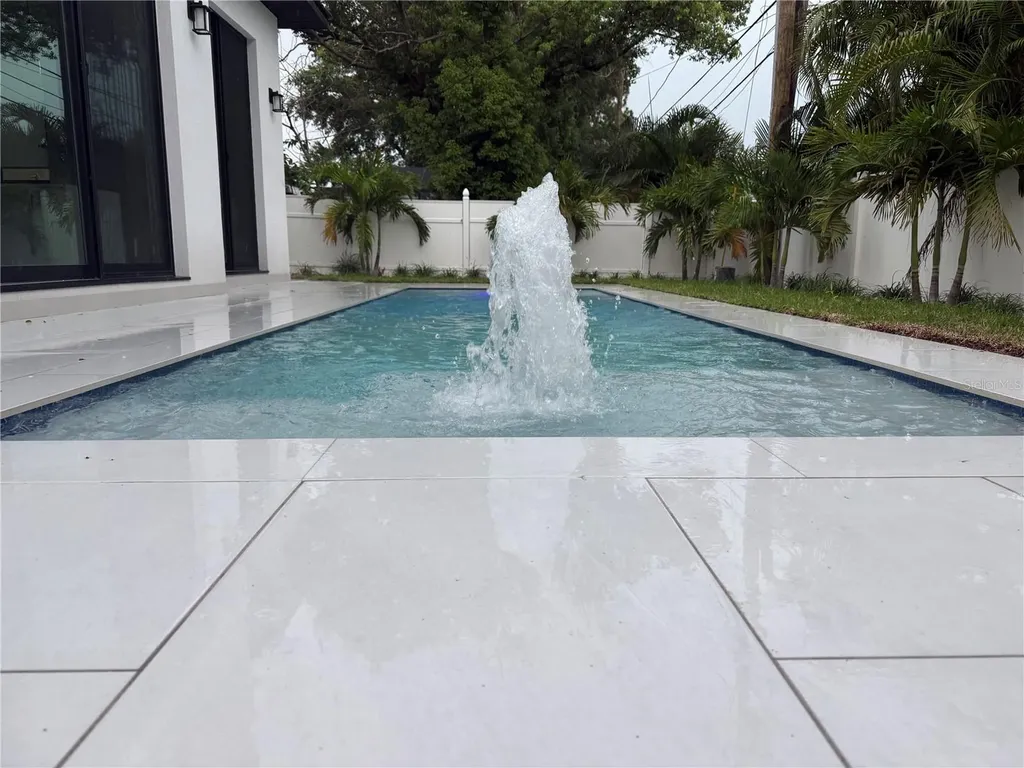 2783 67th Way N St Petersburg FL 33710