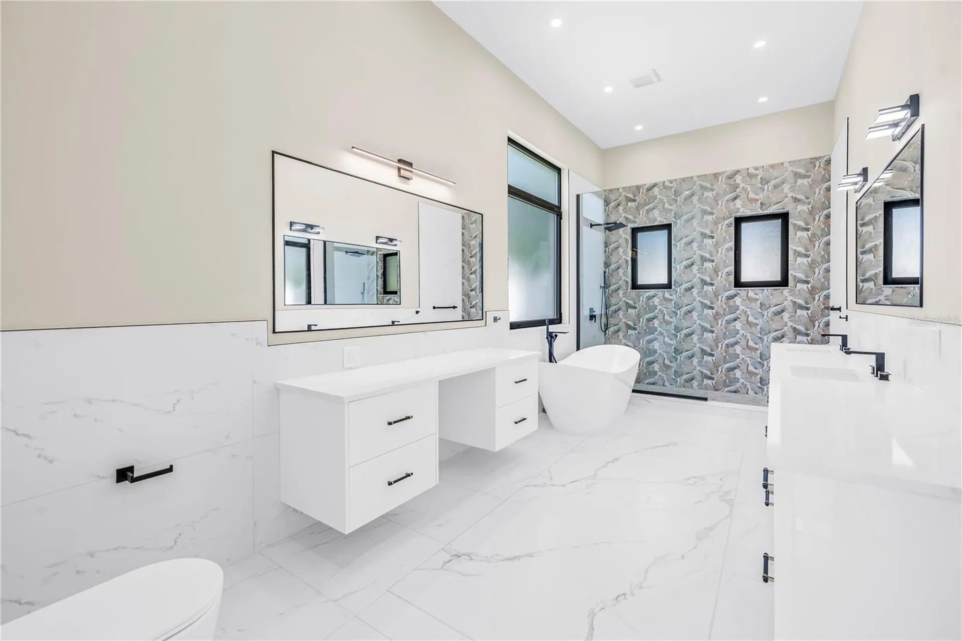 2783 67th Way N St Petersburg FL 33710