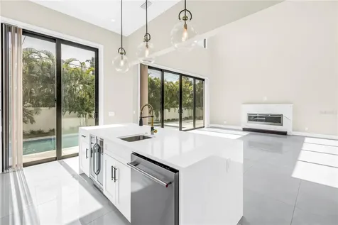 2783 67th Way N St Petersburg FL 33710