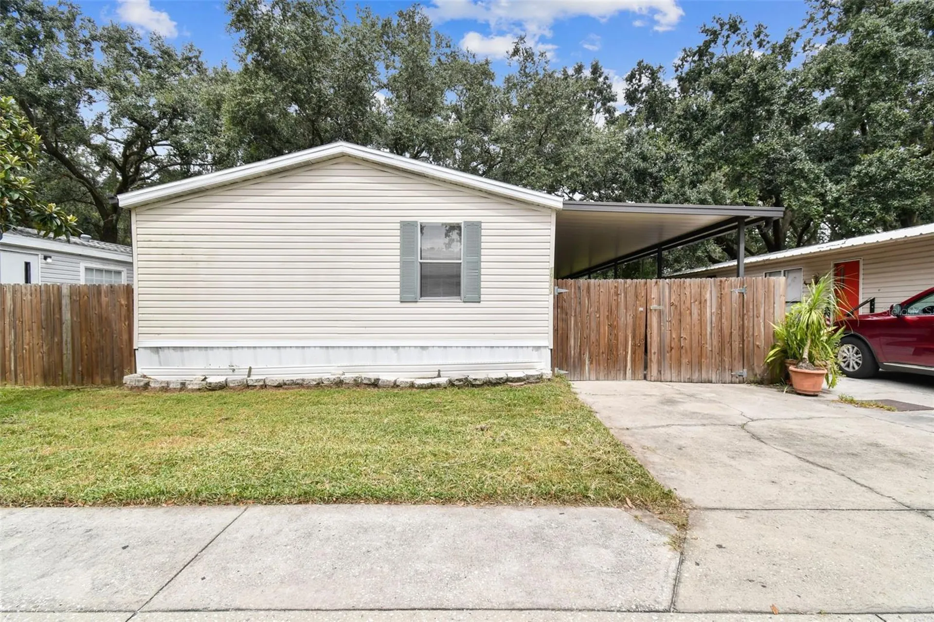 10607 Bay Hills Circle Thonotosassa FL 33592