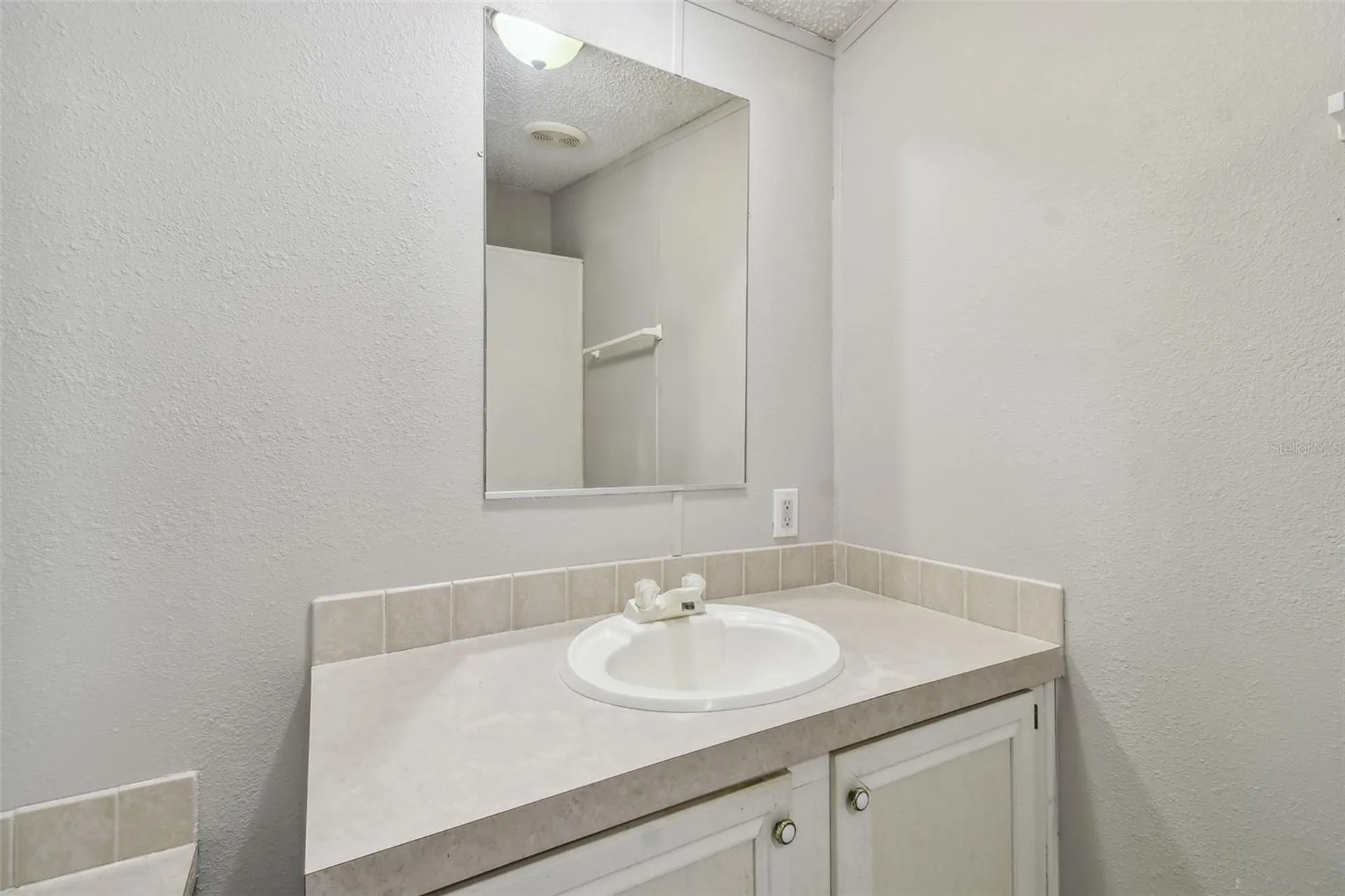 10607 Bay Hills Circle Thonotosassa FL 33592