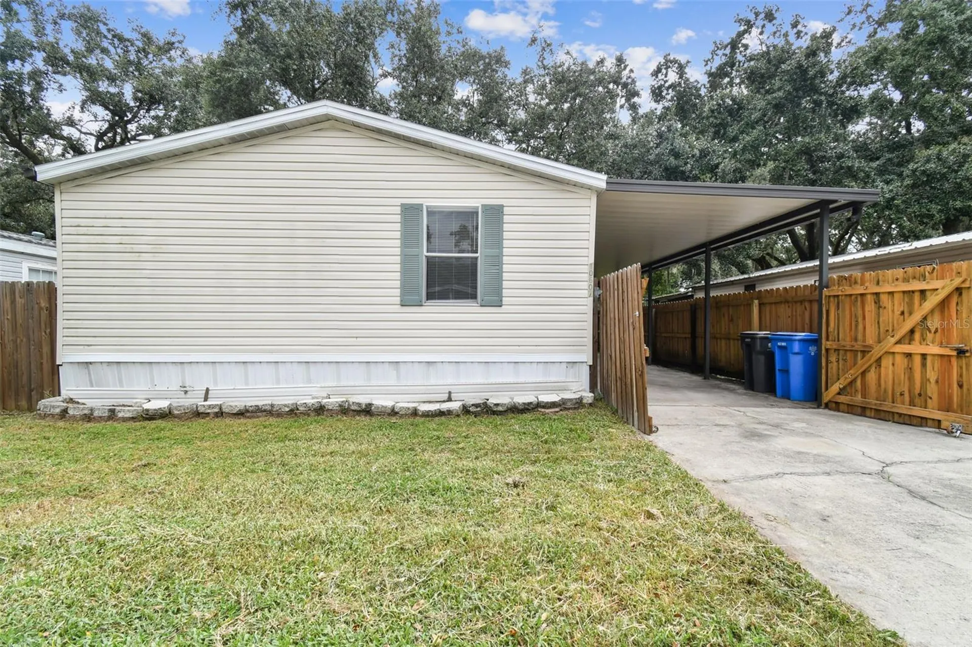 10607 Bay Hills Circle Thonotosassa FL 33592