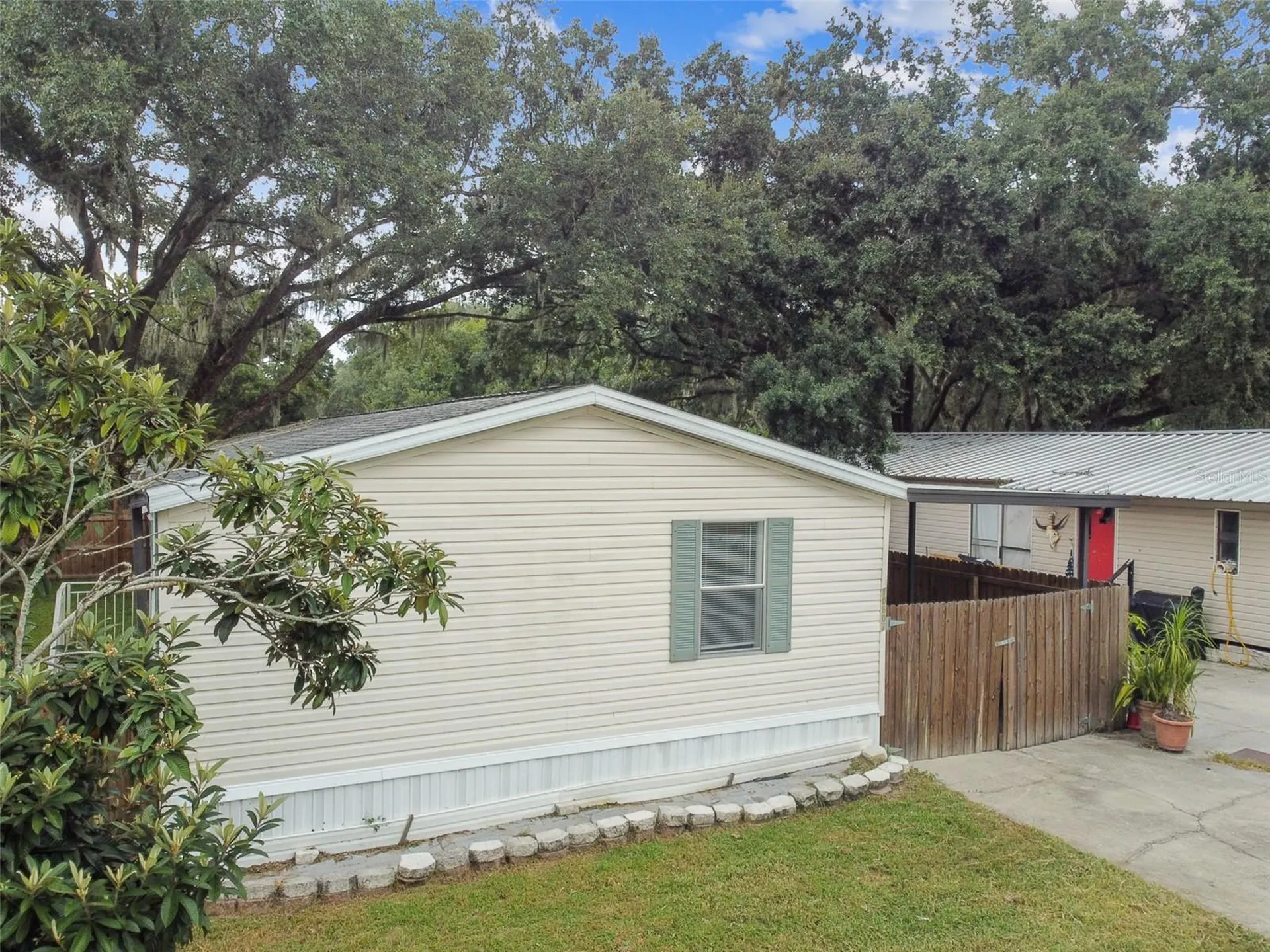 10607 Bay Hills Circle Thonotosassa FL 33592