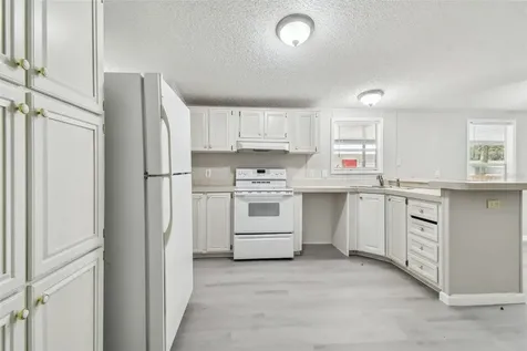 10607 Bay Hills Circle Thonotosassa FL 33592