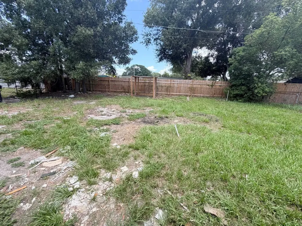 1310 Warrington Way Tampa FL 33619