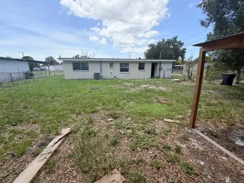 1310 Warrington Way Tampa FL 33619