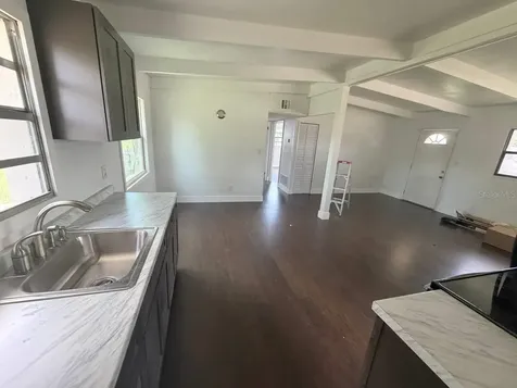 1310 Warrington Way Tampa FL 33619